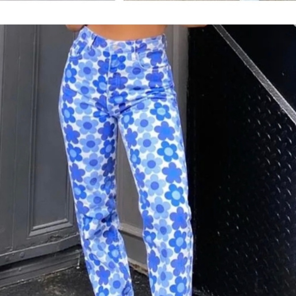 Zara blue flower jeans size 6